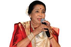Asha Bhosle:मुंबई में एक प्रेस कॉन्फ्रेंस में आशा भुसेल ने भारत के सबसे बड़े कॉन्सर्ट के बारे में एक दिलचस्प खुलासा किया।