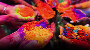 Happy Holi 2024 :पूरे देश में होली की धूम है, यहां होली गुलाल है, रंगों का समंदर है... परेशान मत होइए, होली है...