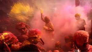Happy Holi 2024 :पूरे देश में होली की धूम है, यहां होली गुलाल है, रंगों का समंदर है... परेशान मत होइए, होली है...