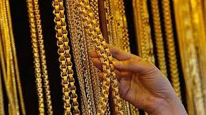 Gold Silver Price Today: सोने की कीमत 1025 रुपये बढ़कर रिकॉर्ड ऊंचाई पर पहुंची, चांदी 1810 रुपये के करीब चमकी