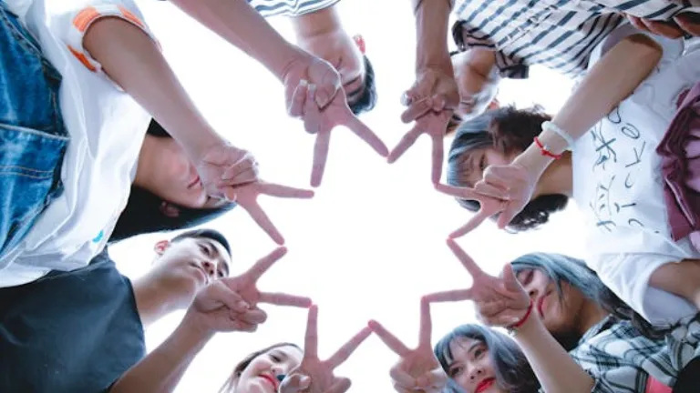 Friendships: बेहतर दोस्ती के लिए 5 आसान टिप्स